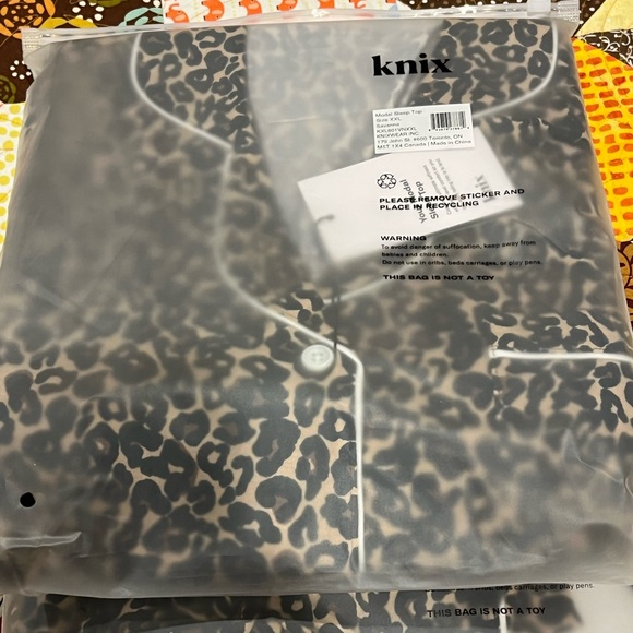 Knix sleep wear set Modal, pajamas, pant, short sleeve top. XXL New in package - Picture 3 of 6